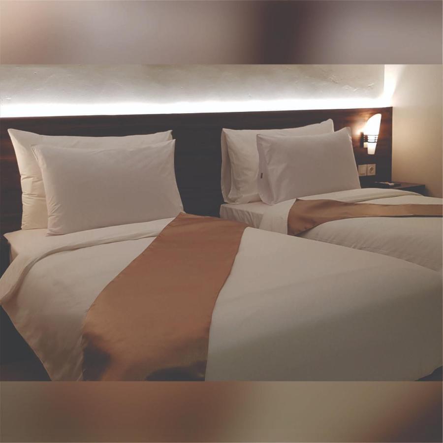 Aimas Hotel And Convention Centre Соронг Екстериор снимка