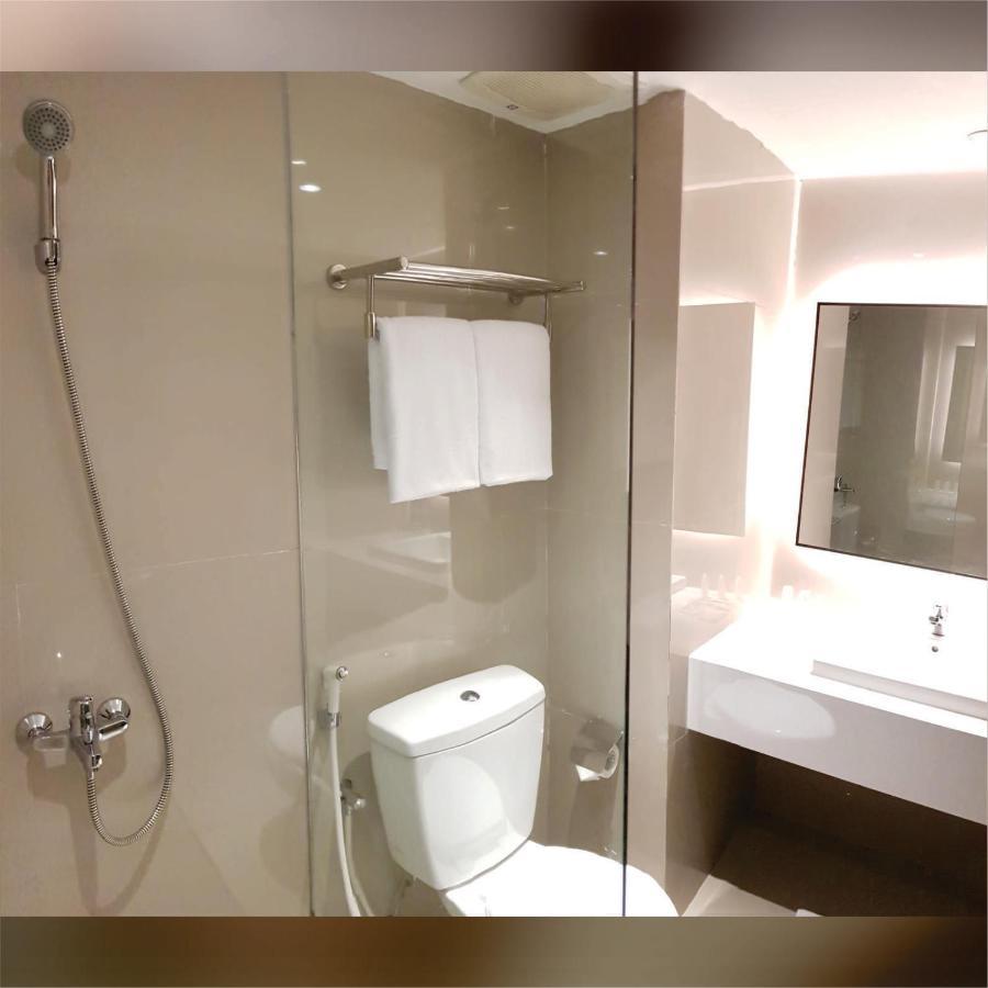 Aimas Hotel And Convention Centre Соронг Екстериор снимка