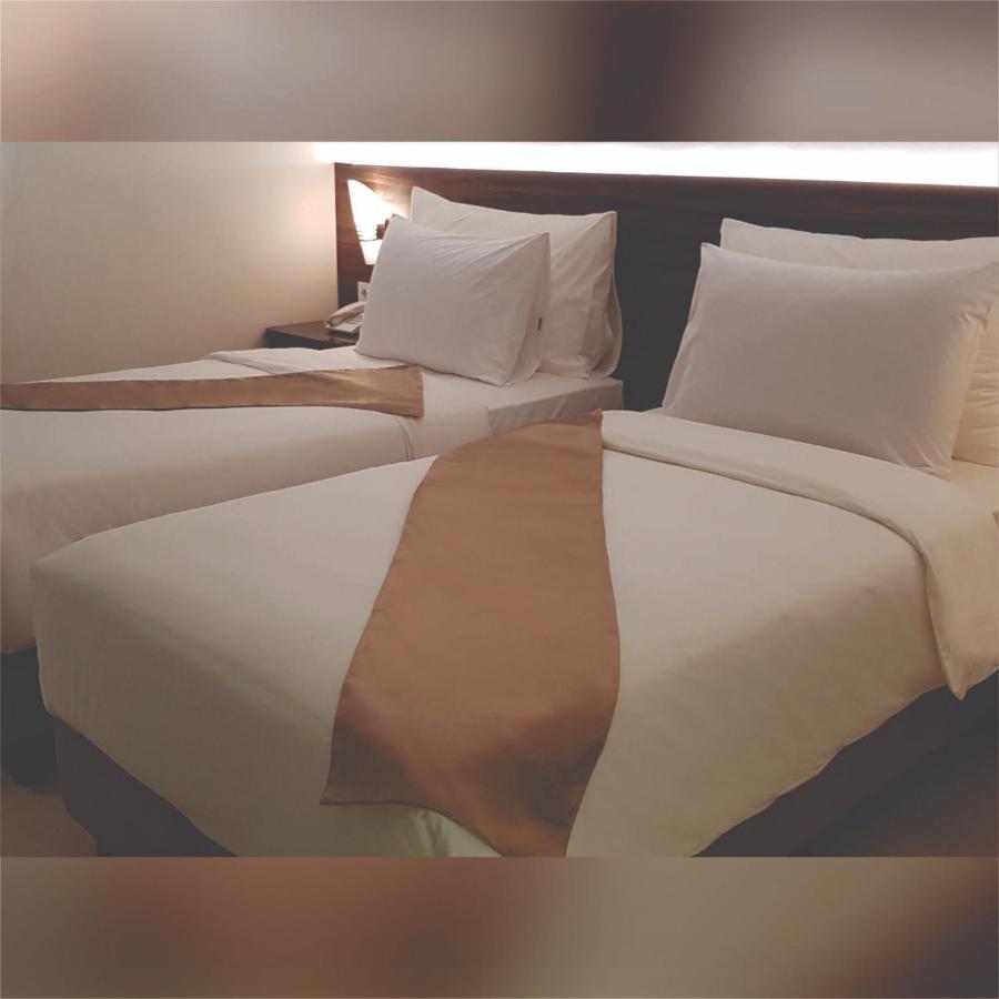 Aimas Hotel And Convention Centre Соронг Екстериор снимка